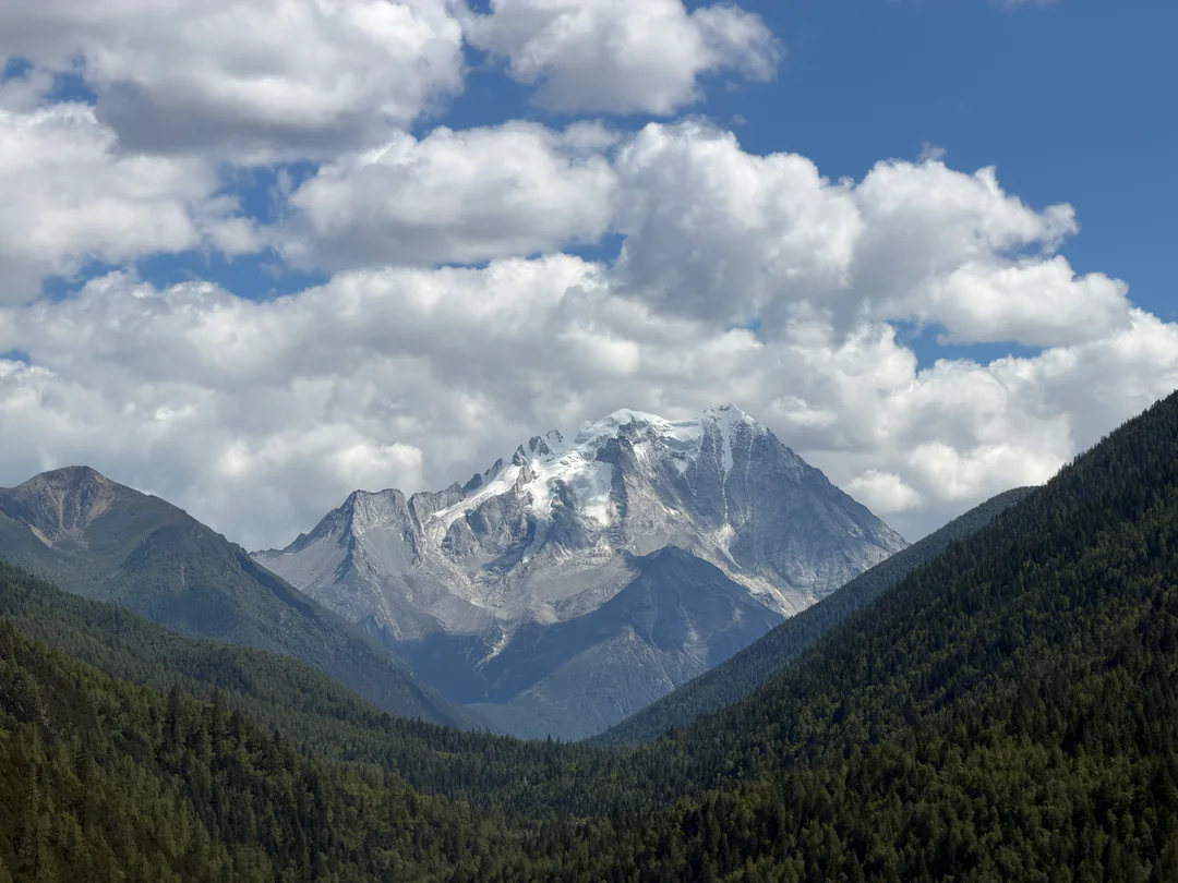 旅途中遇见的雪山